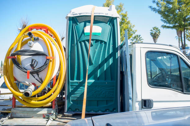 Portable Toilet Options We Offer in Fowlerville, MI