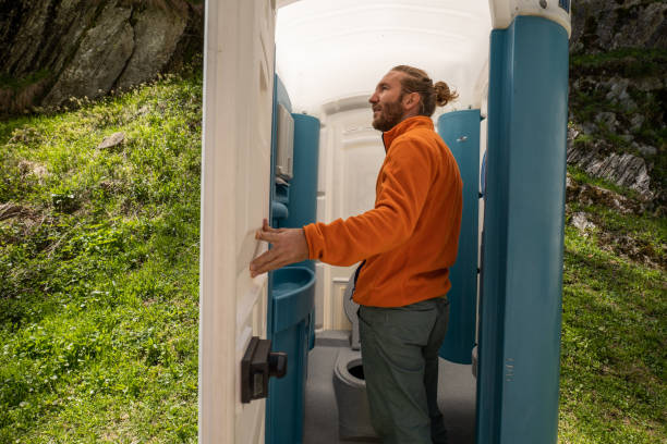 Best Portable toilet rental cost  in Fowlerville, MI